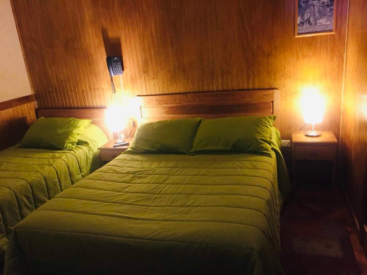 Hostal Chalet Las Violetas 푼타아레나스 외부 사진
