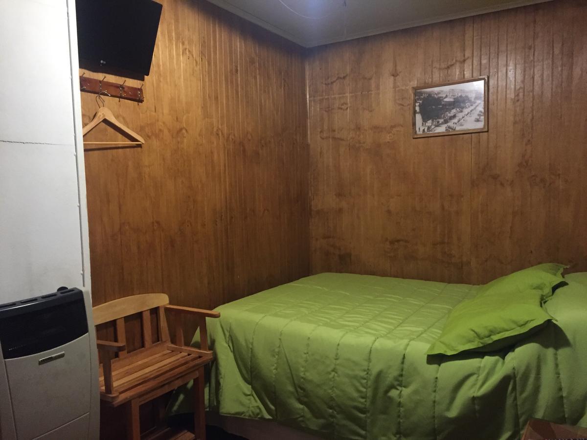 Hostal Chalet Las Violetas 푼타아레나스 외부 사진
