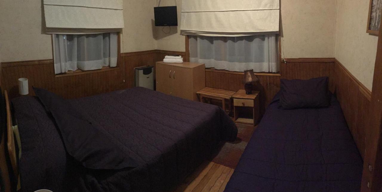 Hostal Chalet Las Violetas 푼타아레나스 외부 사진