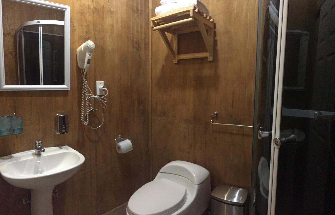 Hostal Chalet Las Violetas 푼타아레나스 외부 사진