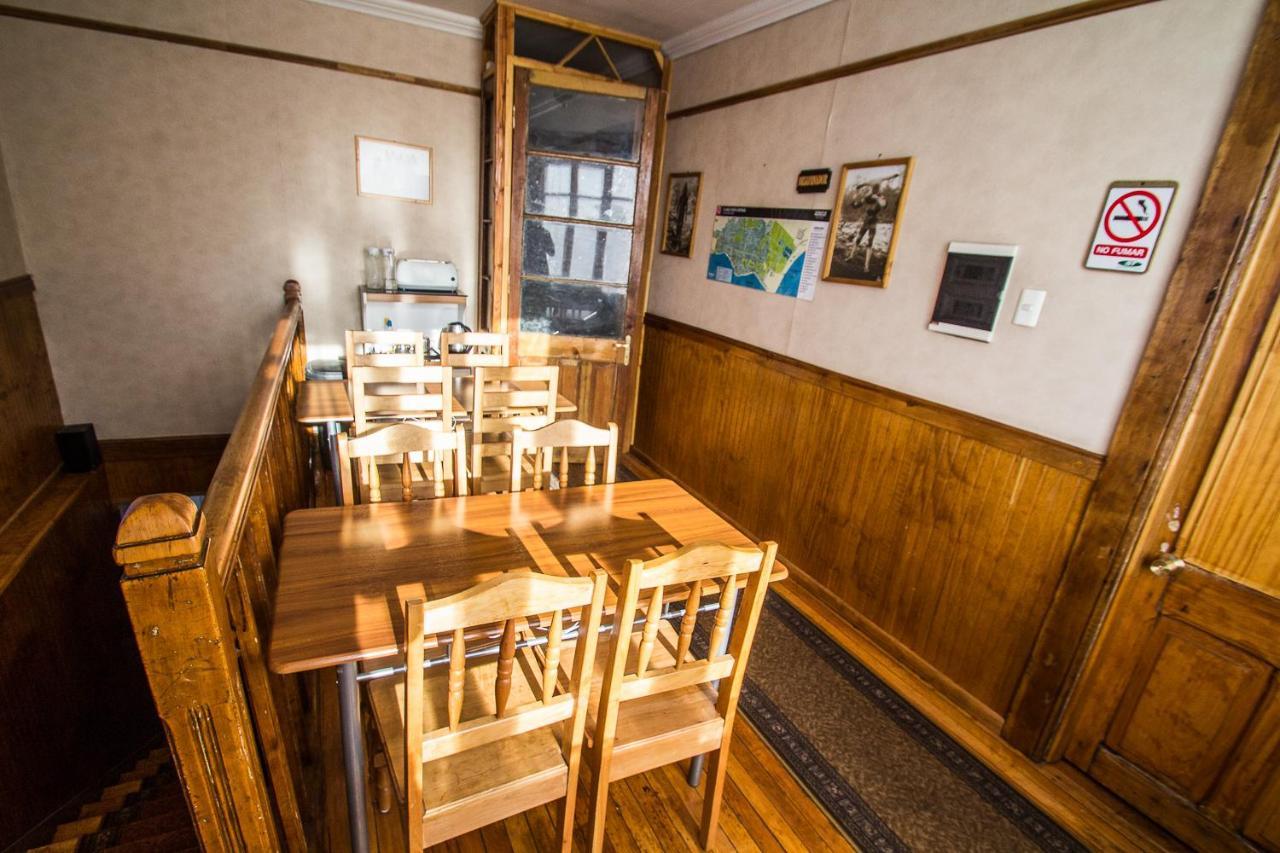 Hostal Chalet Las Violetas 푼타아레나스 외부 사진