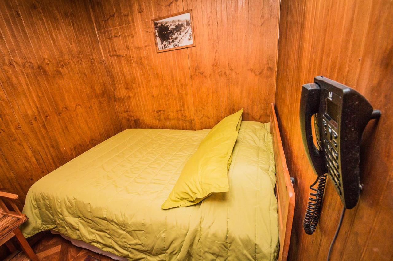 Hostal Chalet Las Violetas 푼타아레나스 외부 사진