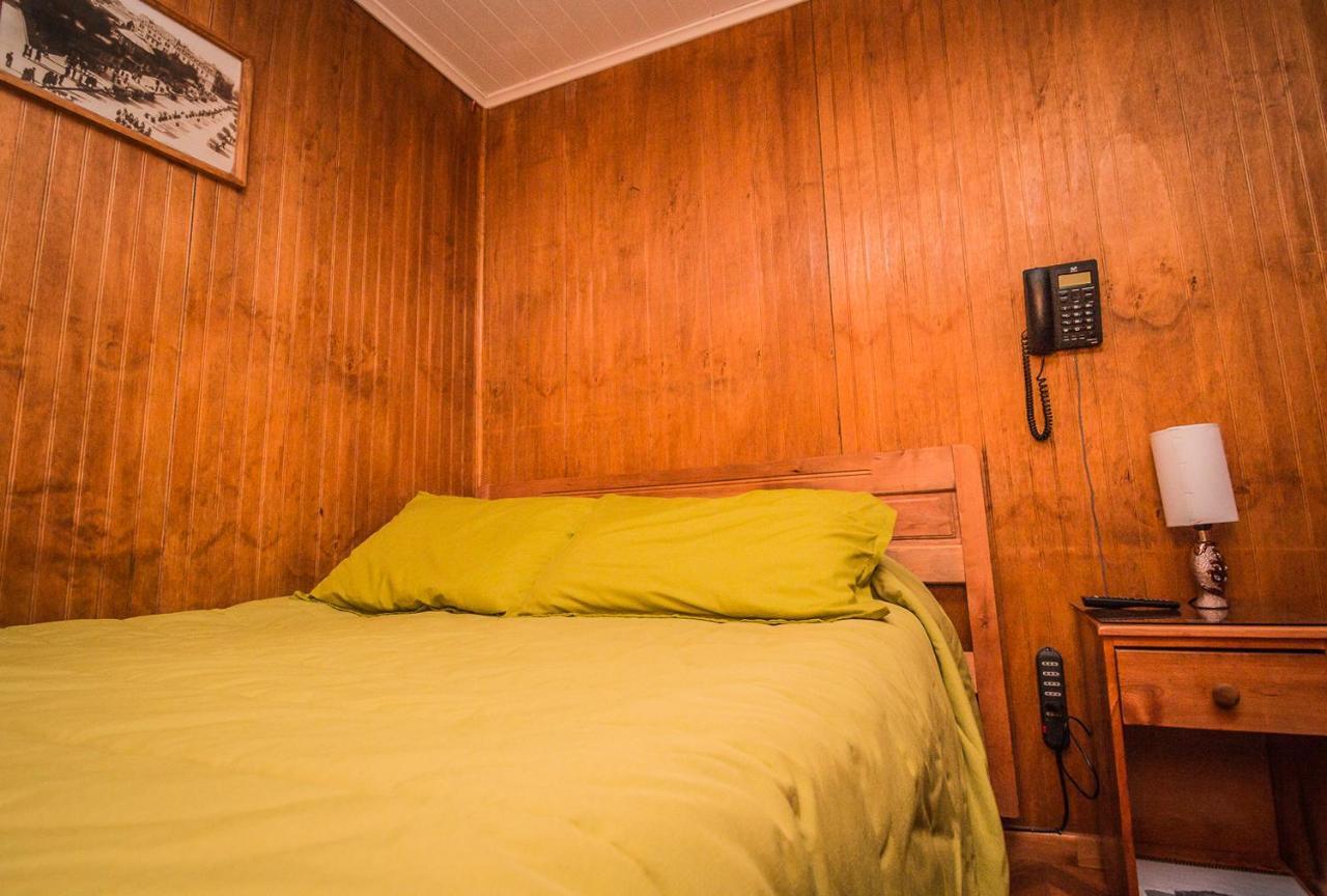Hostal Chalet Las Violetas 푼타아레나스 외부 사진